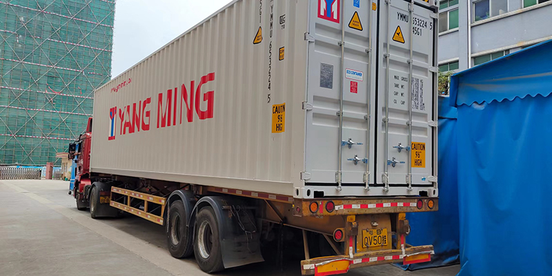 12-loading container